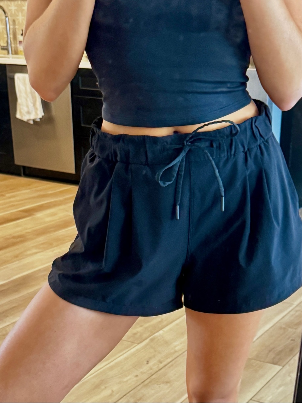 Lululemon Stroll at Sundown Short 3"
Black